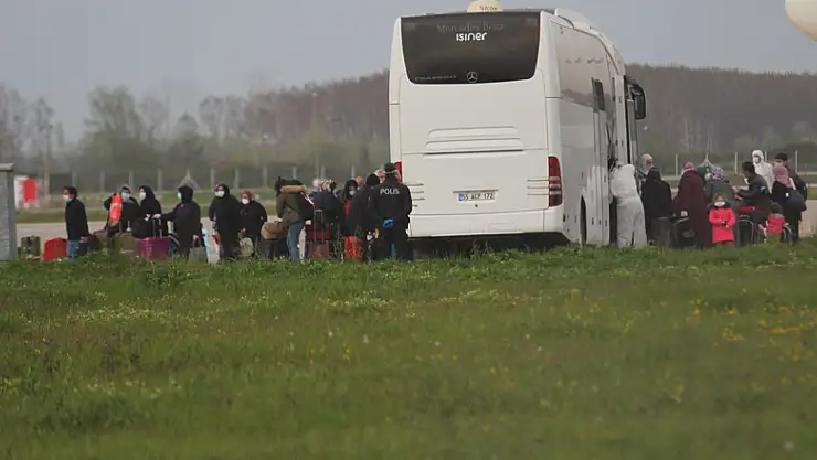 Almanya'dan 289 Türk vatandaşı Samsun'a getirildi