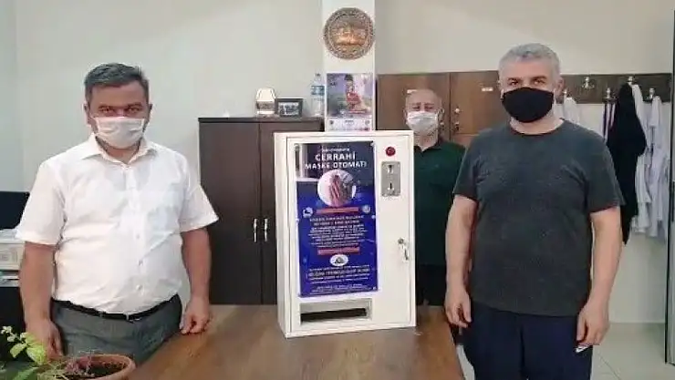 Lise ve sanayi iş birliği ile tek seferde 200 maske veren otomat üretildi  