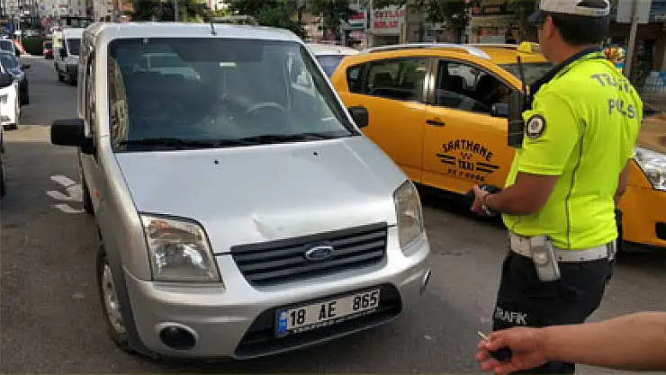 Samsun'da kamyonet yayaya çarptı