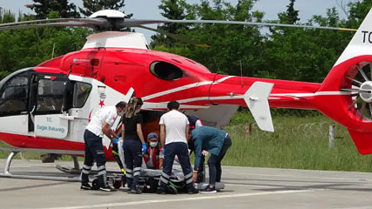 Kalp krizi geçiren kadının yardımına ambulans helikopter yetişti