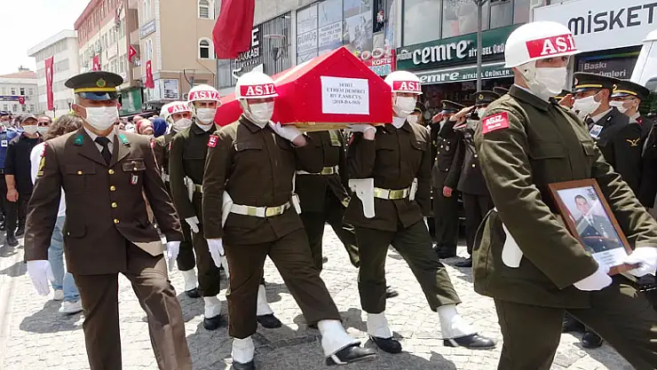 Şehit Astsubay Ethem Demirci son yolculuğuna uğurlandı