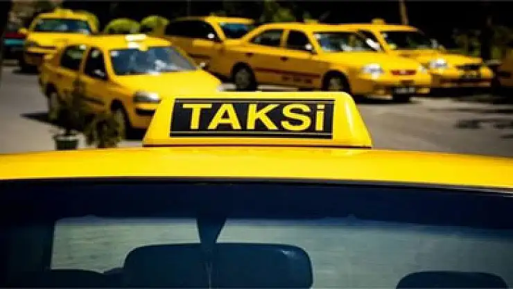 Taksici yüksek puanla müşterisini kapacak