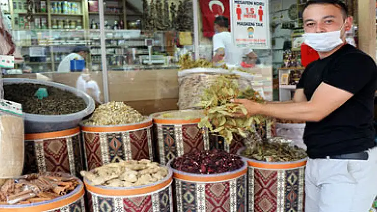 Aktarlar sucuk, köfte ve mangal baharatı siparişine yetişemiyor