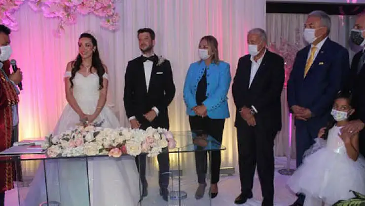 Çobanoğlu ve Yaşar Ailelerinin mutlu günü