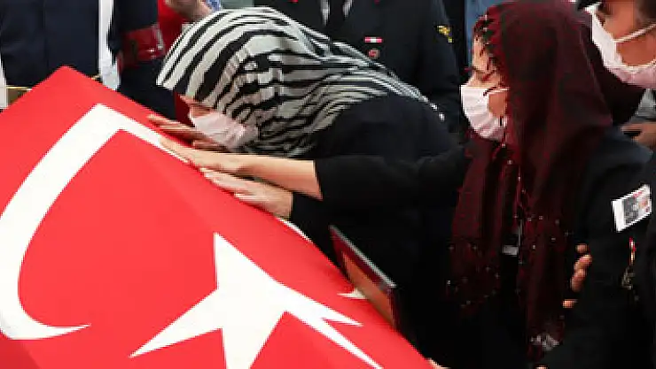 Şehit Yüzbaşı Mahmut Top son yolculuğuna uğurlandı