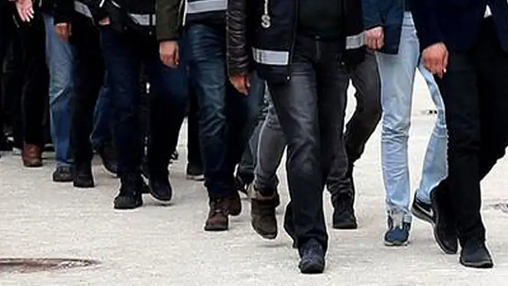 Uyuşturucudan gözaltına alınan 5 kişi adliyeye sevk edildi