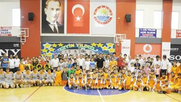 Canik'te Yaz Spor Okulları Açıldı