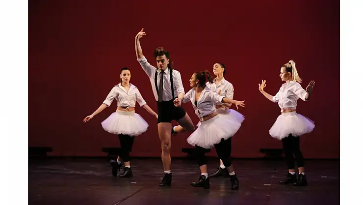 Sezonun ilk bale performansı 'Rondo Ala Turka' ve 'Güldestan'dan kesitler