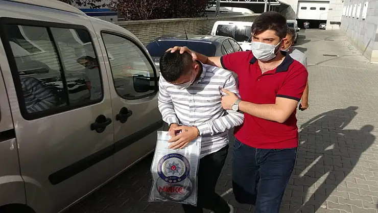 Uyuşturucu hapla yakalanan şahıs adliyeye sevk edildi