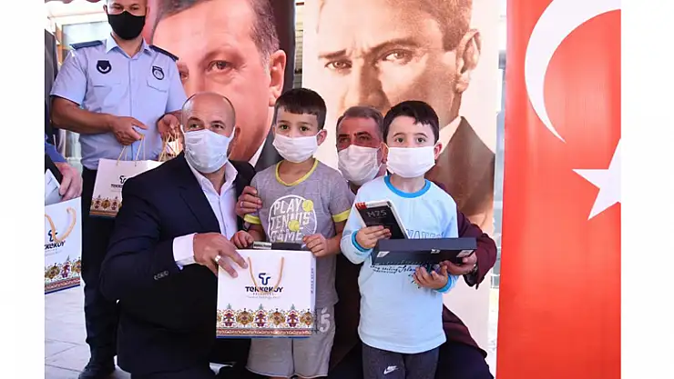 Tekkeköy'de ihtiyaç sahibi tabletsiz öğrenci kalmadı