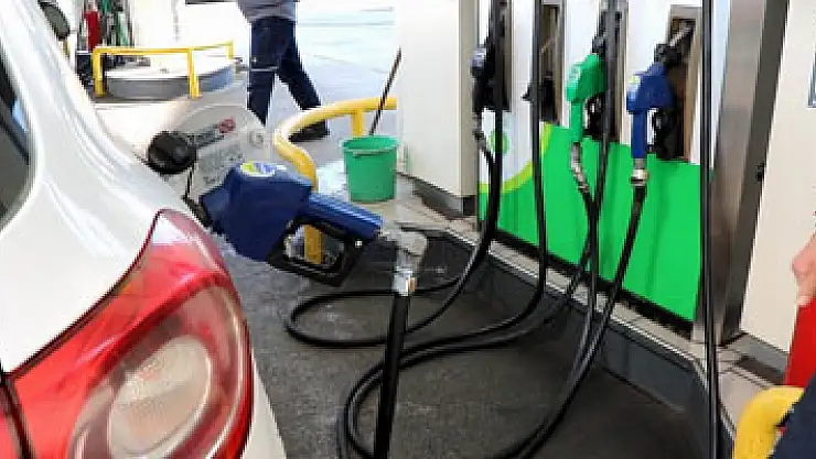 Güler: 'Düşük fiyata akaryakıt satan istasyonlardan şüphe edilmeli'