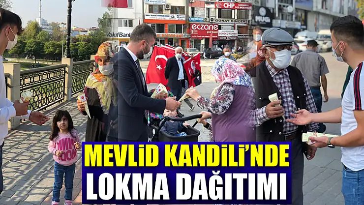 Mevlid Kandili'nde Lokma Dağıtımı