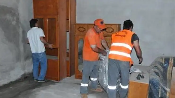 Babasının vasiyetini yerine getirdi