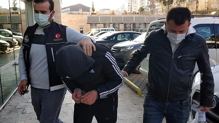 Samsun'da uyuşturucu hapla yakalanan 2 kişiye gözaltı