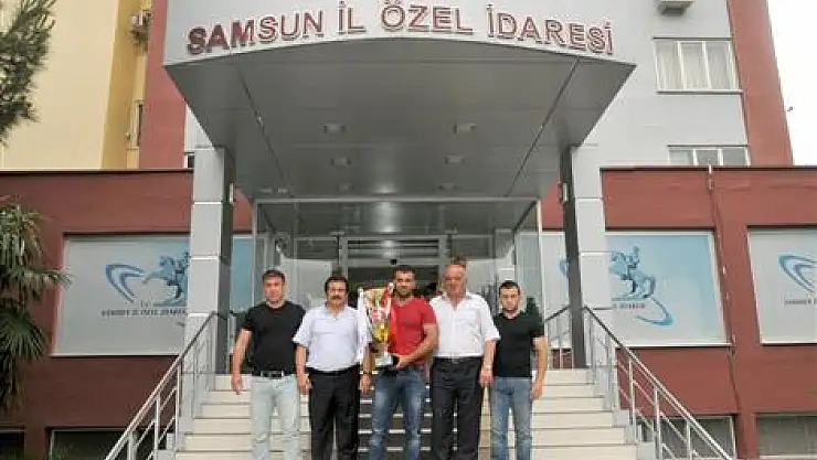 Pehlivan Atlı'dan Karanfil'e ziyaret