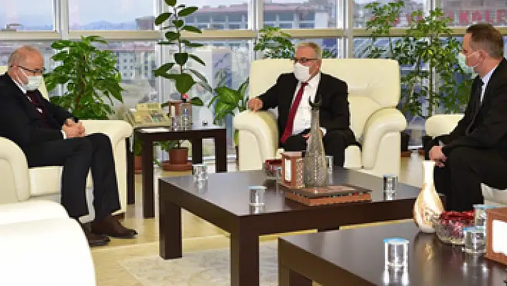 Ünal: 'Veteriner Fakültesi ve Hayvan Hastanesi bölgenin en güçlüsü ama yeterli değil'