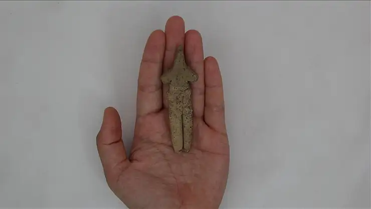 8 bin yıllık kil figür bulundu