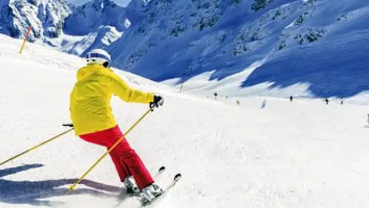 Kayak merkezi otelleri için yeni korona kısıtlamaları