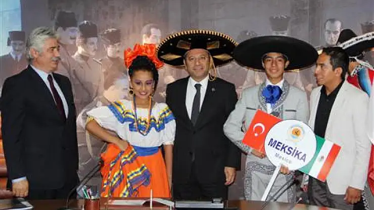 31. uluslararası halk dansları festivali başladı