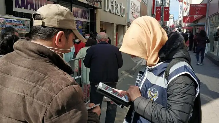 Samsun'da Mecidiye Caddesi'nde HES kodu uygulaması