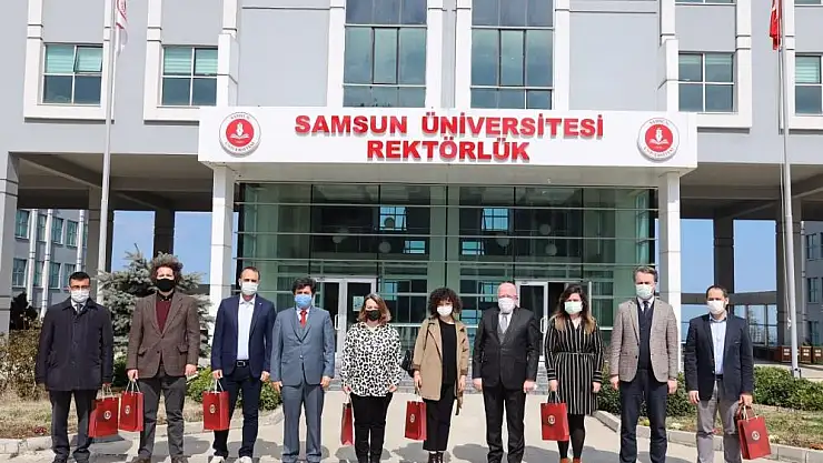 SAMÜ'de akademisyenlere başarı ödülleri verildi