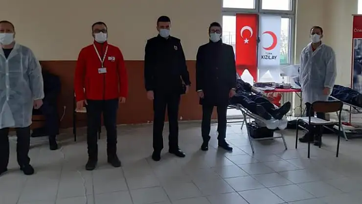 Askerlerden kan ve kök hücre bağışı