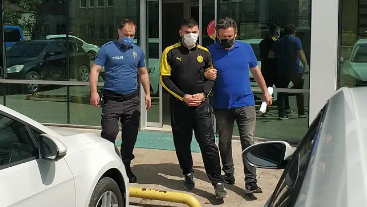 Babasına kuru sıkı tabancayla ateş eden genç tutuklandı