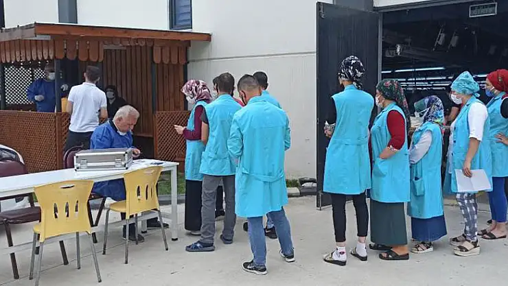 Bafra'da OSB'lerde çalışanlara aşı