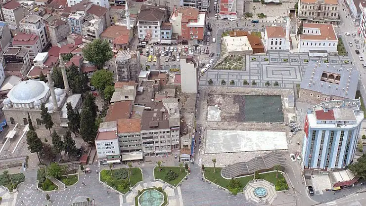 Saathane Meydanı'nda ikinci etap çalışmaları