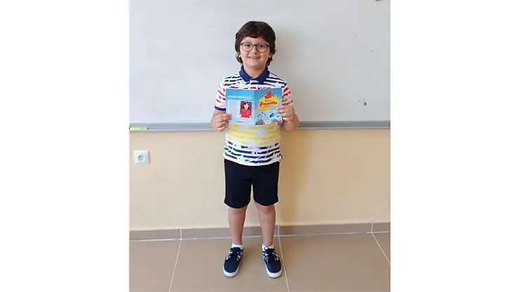 6 yaşında hikaye kitabı yazdı