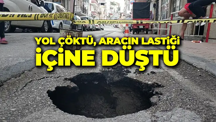 Samsun'da yol çöktü, aracın lastiği içine düştü