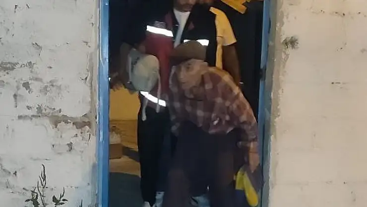 85 yaşındaki Durmuş amca huzurevine yerleştirildi