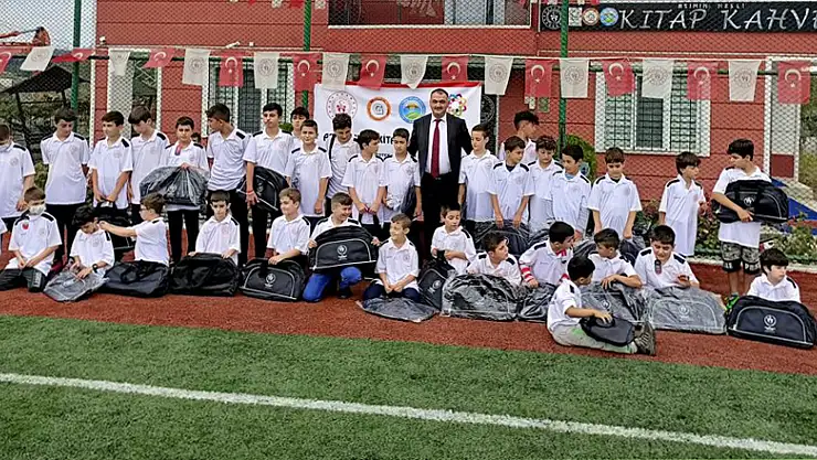 BAŞKAN AKGÜL 'GENÇLERİMİZİN YANINDAYIZ' 