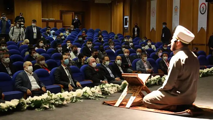 Rektör Aydın: 'Batı ülkelerine giden öğrencileri Türkiye'ye çekmemiz lazım'