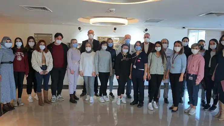 Yoğun bakım hemşireliği eğitimi