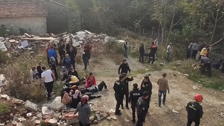 Öğrenci servisi dere yatağına uçtu: 30'a yakın yaralı var