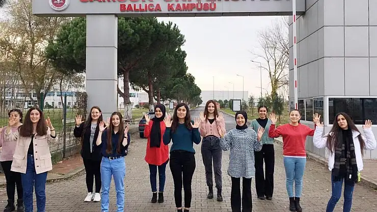 İşaret dili öğrencilerinden Engelliler Günü kutlaması