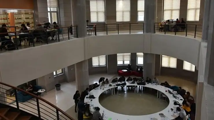 OMÜ Kütüphanesi'ne iki sertifikayla kalite tescili