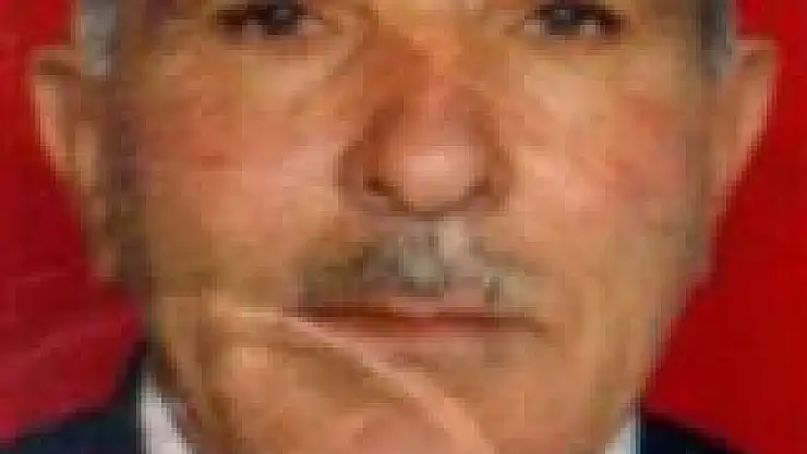 KENEDEN ÖLEN YAŞLI ADAM TOPRAĞA VERİLDİ