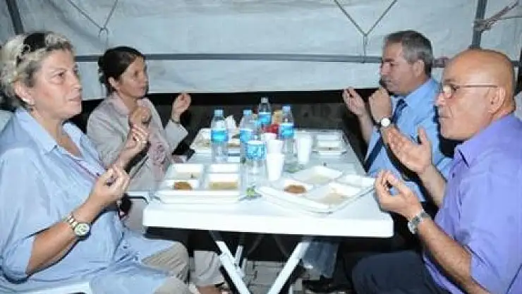 Demirtaş hergün ayrı mahallede