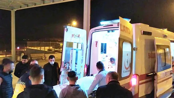 iki otomobilin çarpışması sonucu 4 kişi yaralandı