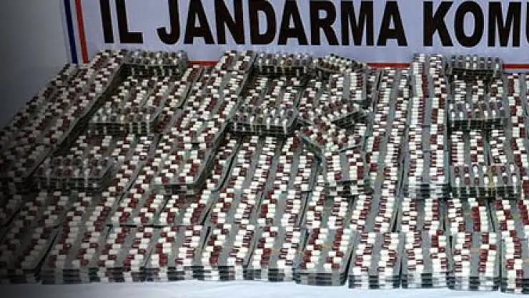 Samsun'da 10 bin 668 adet sentetik ecza ele geçirildi