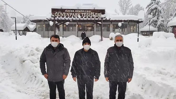 Samsun'da yoğun kar yağışı: Vali vatandaşları uyardı