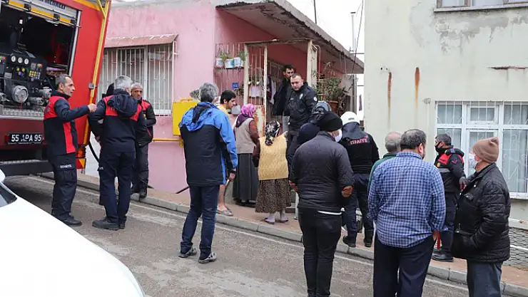 Boş evde çıkan yangında 1 kişi dumandan etkilendi