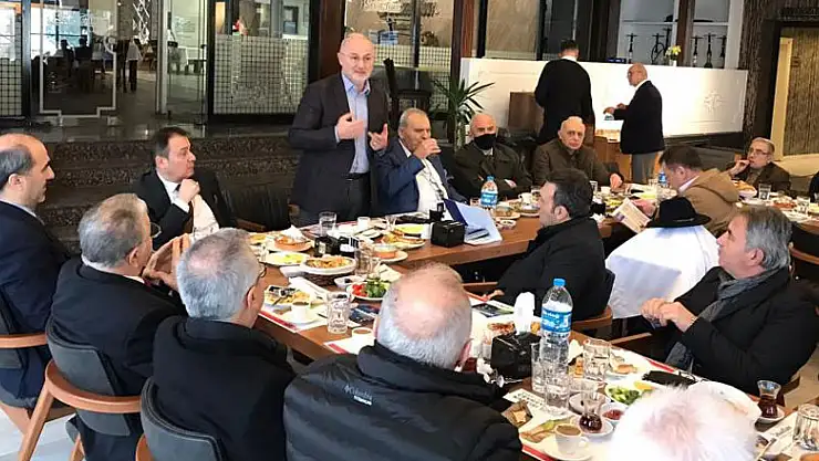 Rektör Ünal'dan iş insanlarıyla istişare