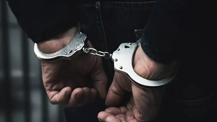 Polis 8 ayrı hırsızlık şüphelilerini yakaladı