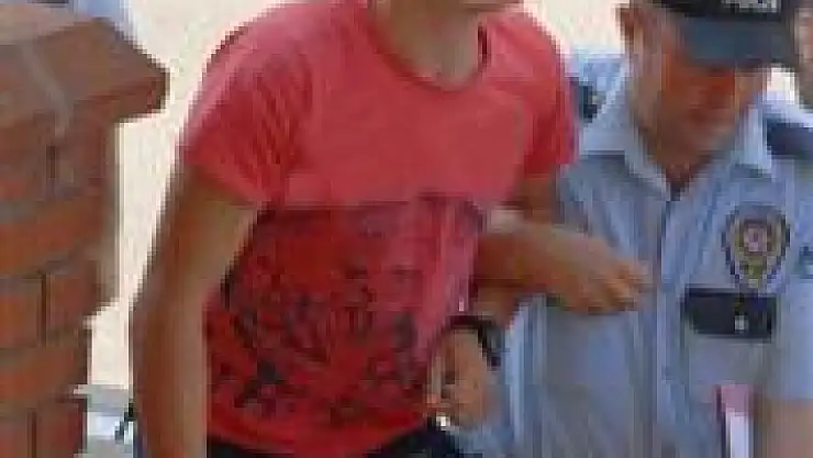 Şüphe üzerine tabancayla yakalandı