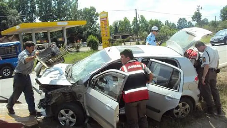 Trafik kazası: 2 Yaralı