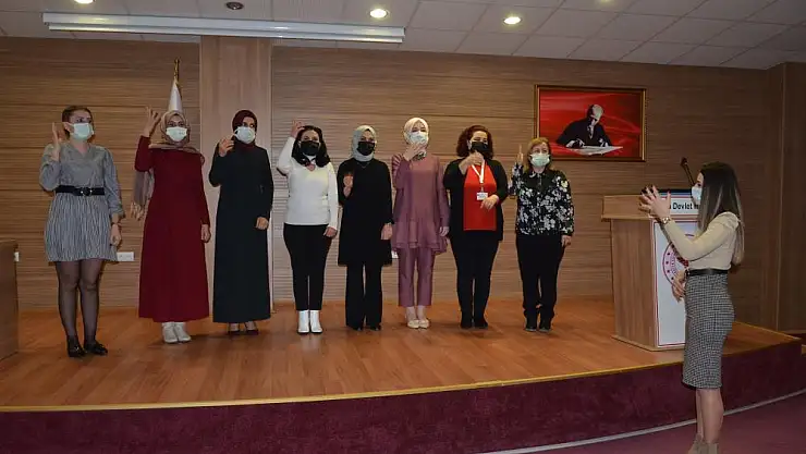 Sağlık çalışanları işaret dili öğrendi