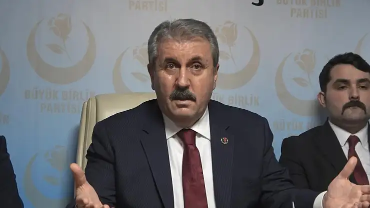 BBP Genel Başkanı Destici: 'Allah muhafaza bir 3. dünya savaşı bile çıkabilir'